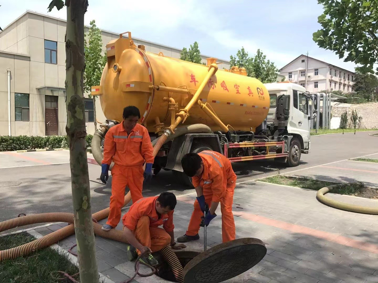 濂溪化粪池清理与5-8吨吸粪车施工效率分析